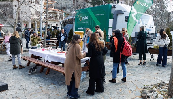 Οι ιστορικοί τηλεφωνικοί θάλαμοι  Cyta αναβιώνουν ως «Χρονοκάψουλες»  και διηγούνται την ιστορία τους Παρουσίαση του έργου στον Αγρό
