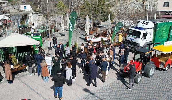 Οι ιστορικοί τηλεφωνικοί θάλαμοι  Cyta αναβιώνουν ως «Χρονοκάψουλες»  και διηγούνται την ιστορία τους Παρουσίαση του έργου στον Αγρό
